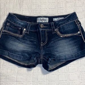 Like new women’s day trip shorts! Size 27